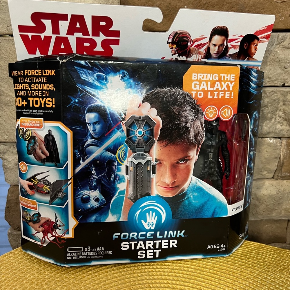 New Star Wars Force Link starter set